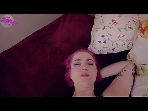 ❤️ Sletterige klasmaat het gevra om OBG saam met haar oor te slaan, so ons het sonder 'n kondoom genaai ❤️ Russiese pornografie by ons ❌️