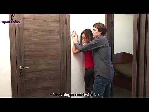 ❤️ Sexy makelaar ruk sensueel haar poes en naai terwyl sy haar woonstel verkoop - Krempai ❤️ Russiese pornografie by ons ❌️